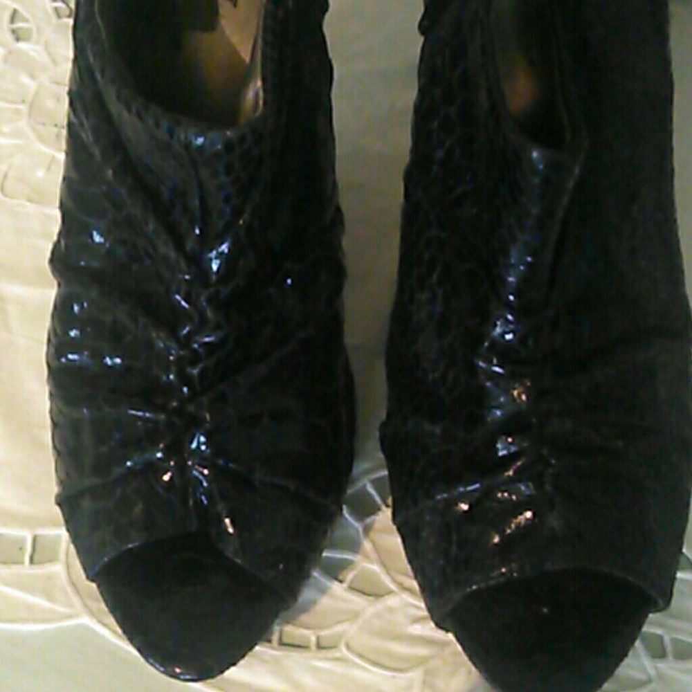 Size 8m Worthington peep toe high heels - Picture 3 of 4
